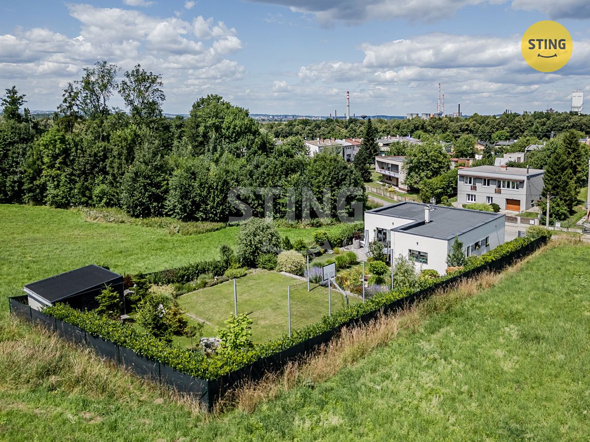 Prodej rodinného domu 138 m², pozemek 950 m² – fotografie 2