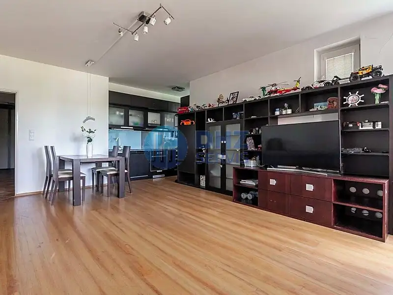 Prodej bytu 4+kk 108 m², Praha – náhled fotky 3