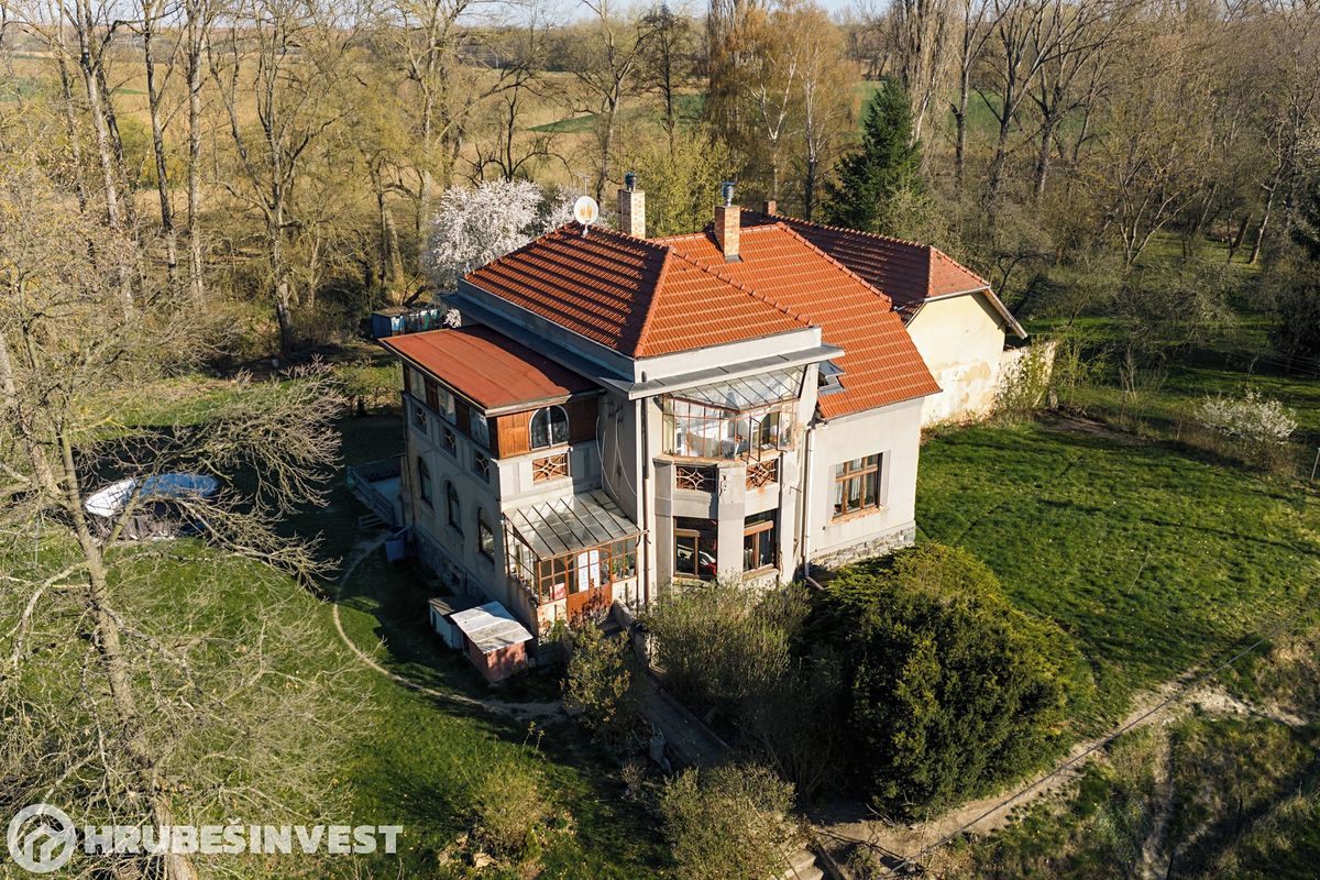 Prodej vily 235 m², pozemek 5427 m²