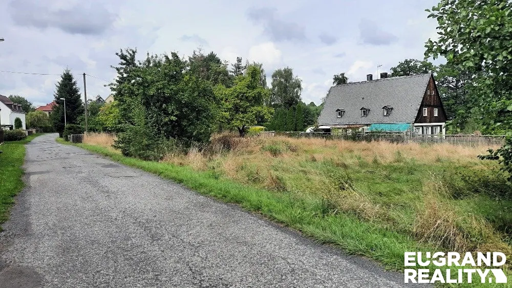 Prodej stavebního pozemku 1366 m²