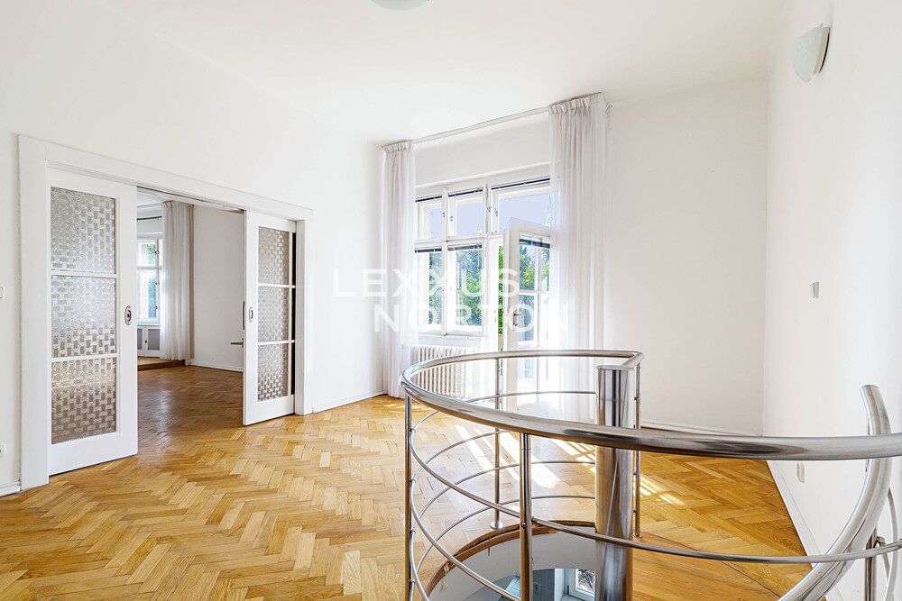Prodej bytu 6 pokojů a více 228 m² – fotografie 4