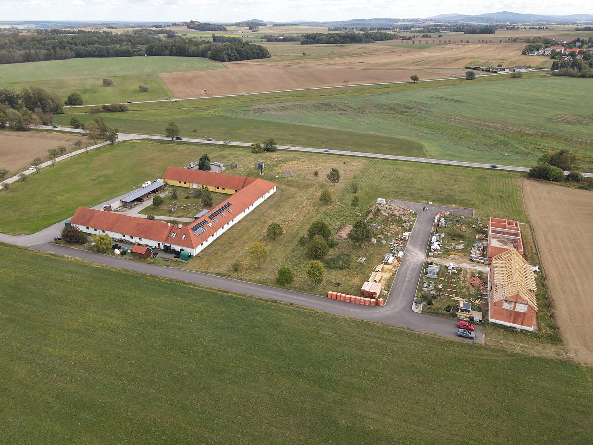 Prodej komerčního pozemku 5209 m² – fotografie 3