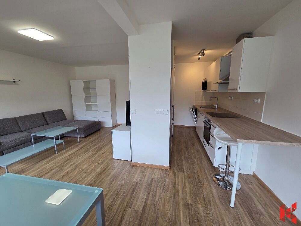 Pronájem bytu 3+kk 72 m² – fotografie 2