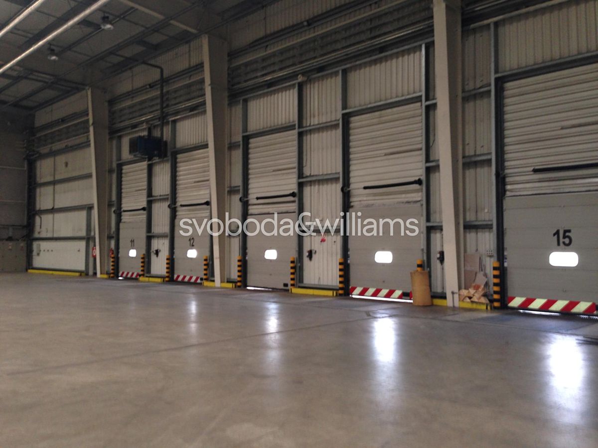 Pronájem skladového prostoru 12942 m²