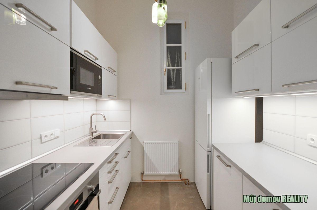 Pronájem bytu 1+kk 33 m²