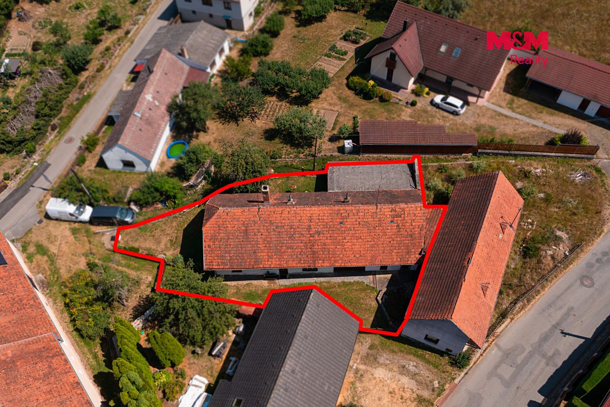 Prodej rodinného domu 90 m², pozemek 525 m² – fotografie 2