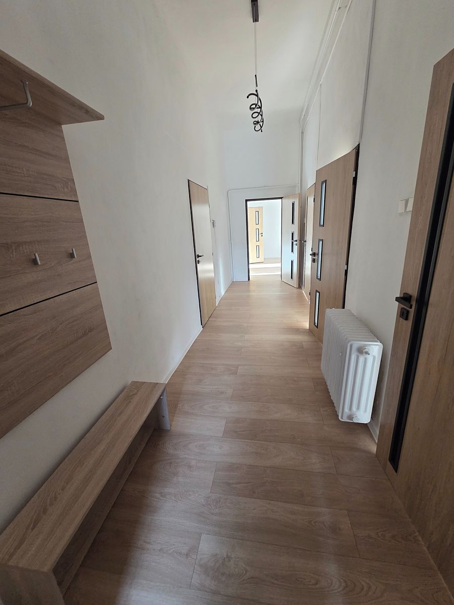 Pronájem bytu 3+kk 90 m²