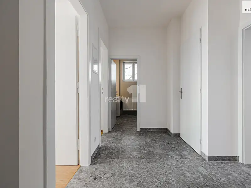 Pronájem bytu pokoje 25 m², Praha – náhled fotky 3