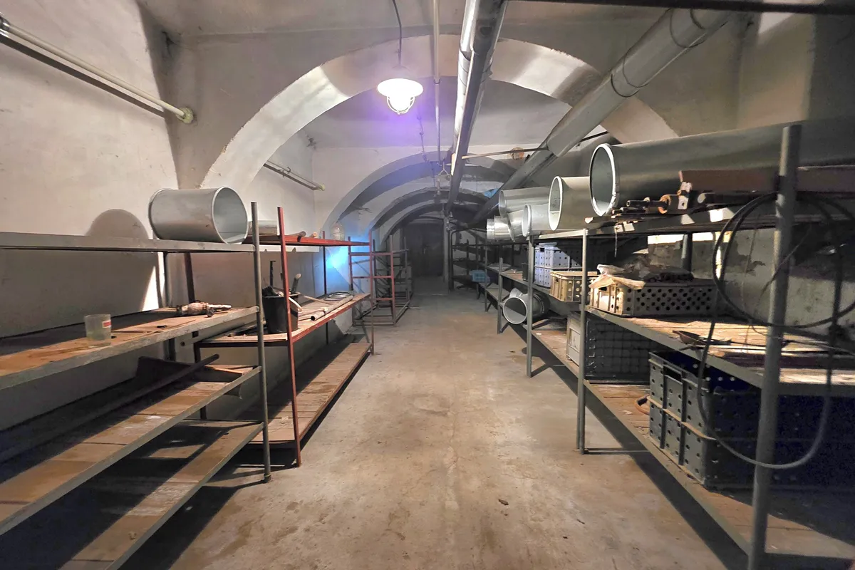 Pronájem výrobní haly, prostoru 3768 m² — fotografie 14