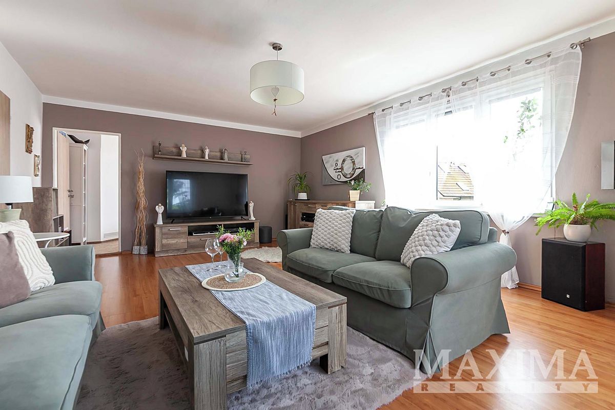 Prodej rodinného domu 240 m², pozemek 760 m²