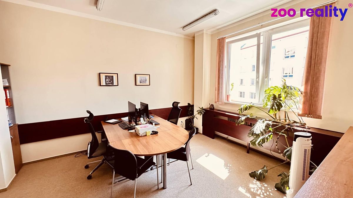 Pronájem kanceláře 31 m² – fotografie 3