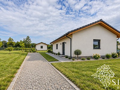 Prodej domu, 93 m² (2 z 32)