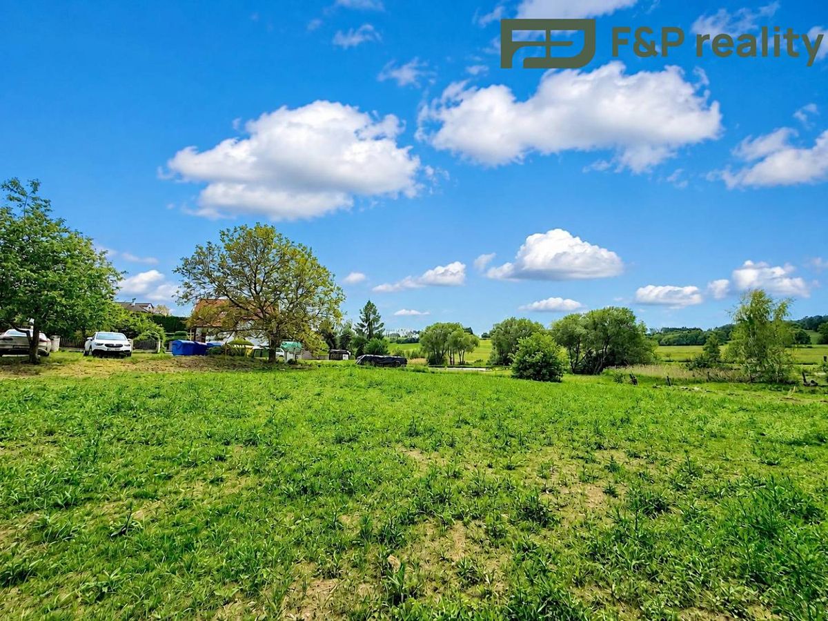 Prodej stavebního pozemku 950 m² – fotografie 3