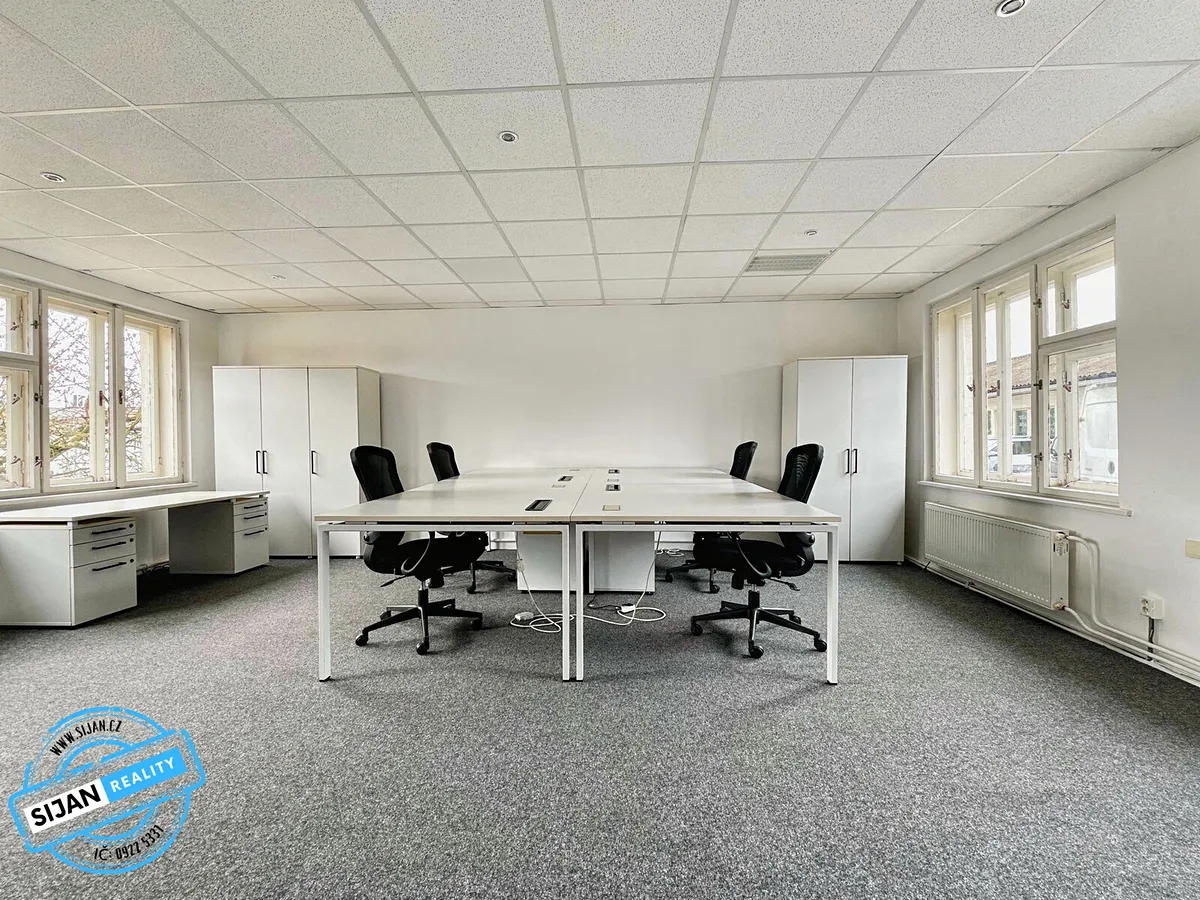 Pronájem kanceláře 130 m²
