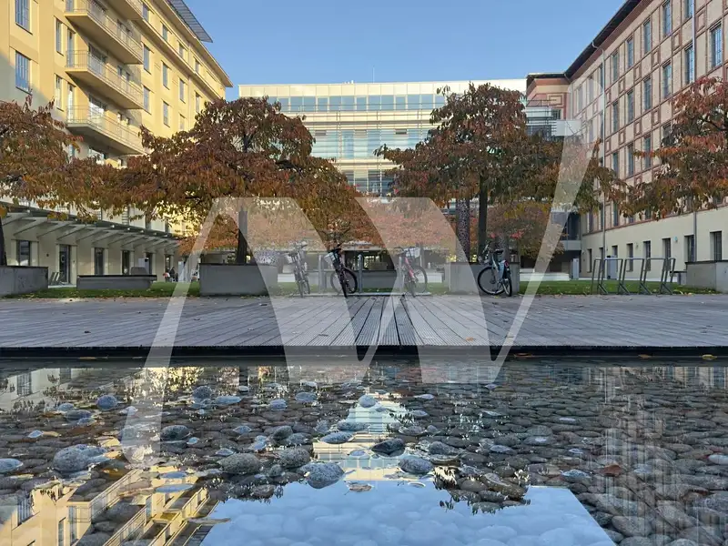 Pronájem kanceláře 653 m², Praha – náhled fotky 3