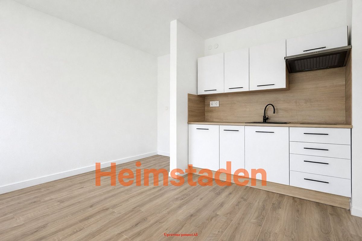 Pronájem bytu 1+kk 28 m² – fotografie 4
