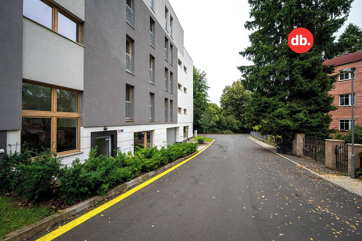 Prodej kanceláře 63 m² – fotografie 3