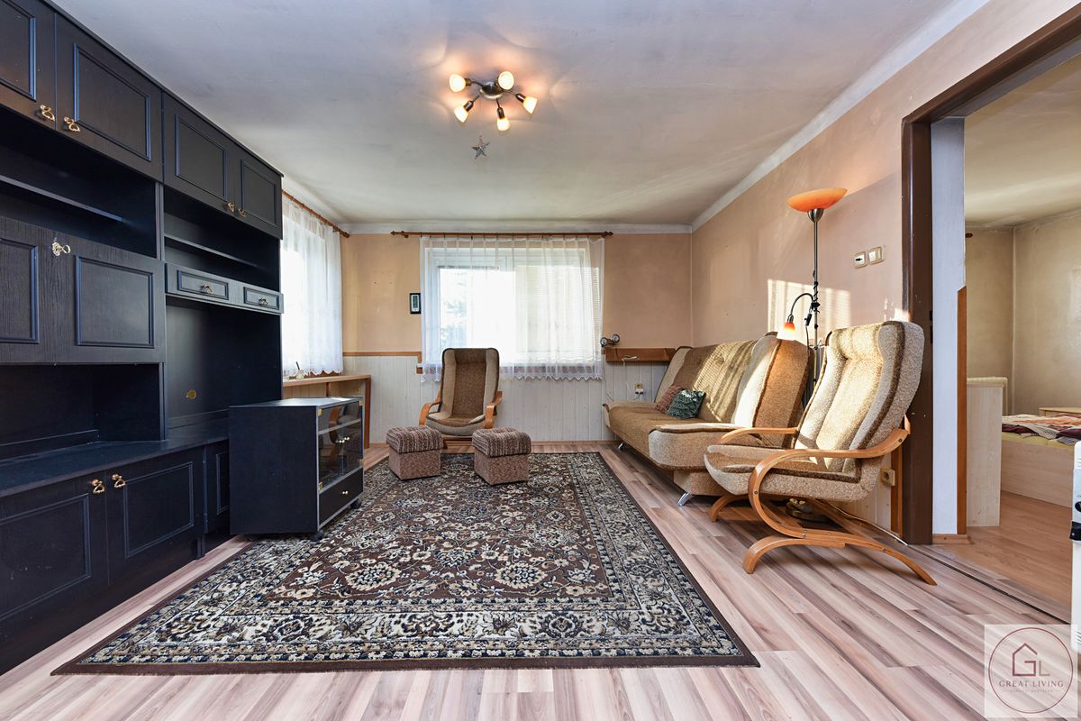 Prodej rodinného domu 240 m², pozemek 867 m² – fotografie 4