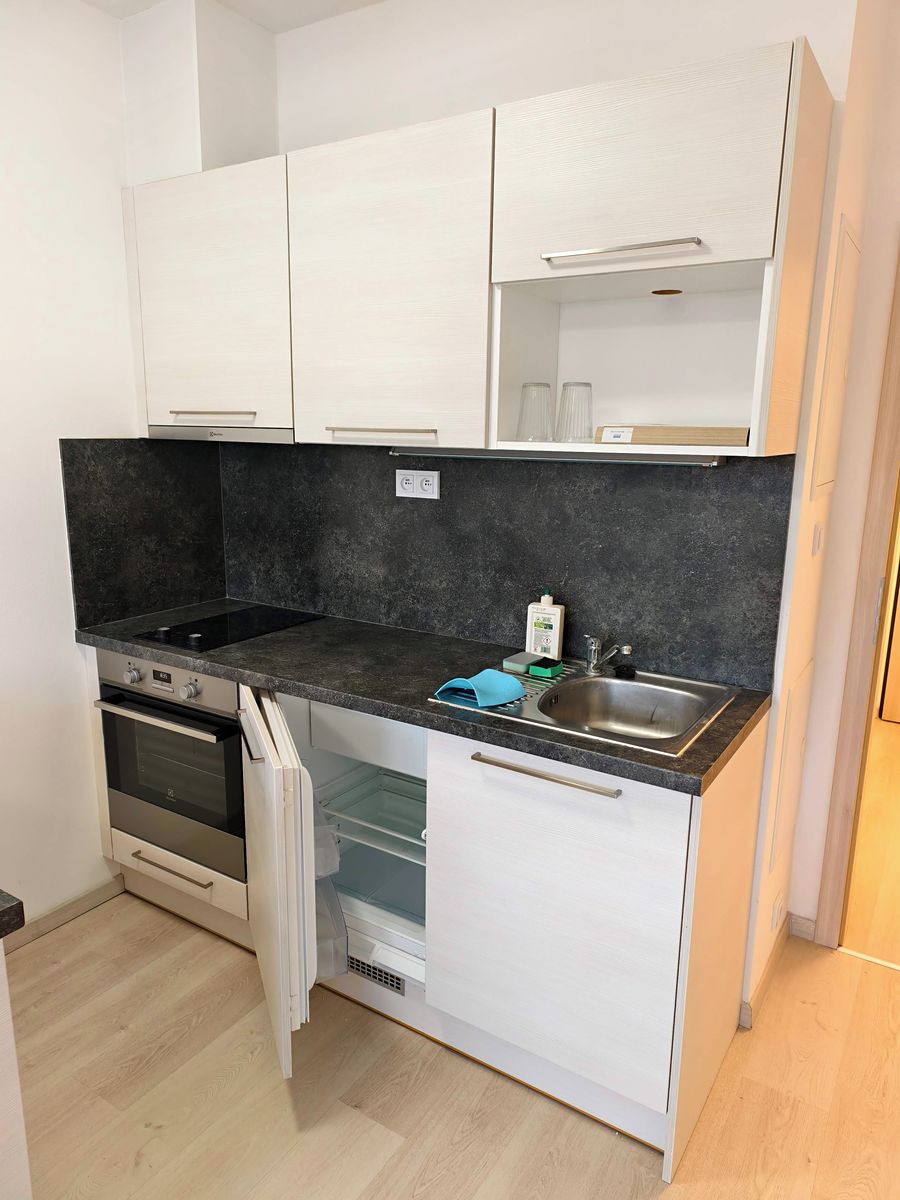 Pronájem bytu 1+kk 27 m² – fotografie 3