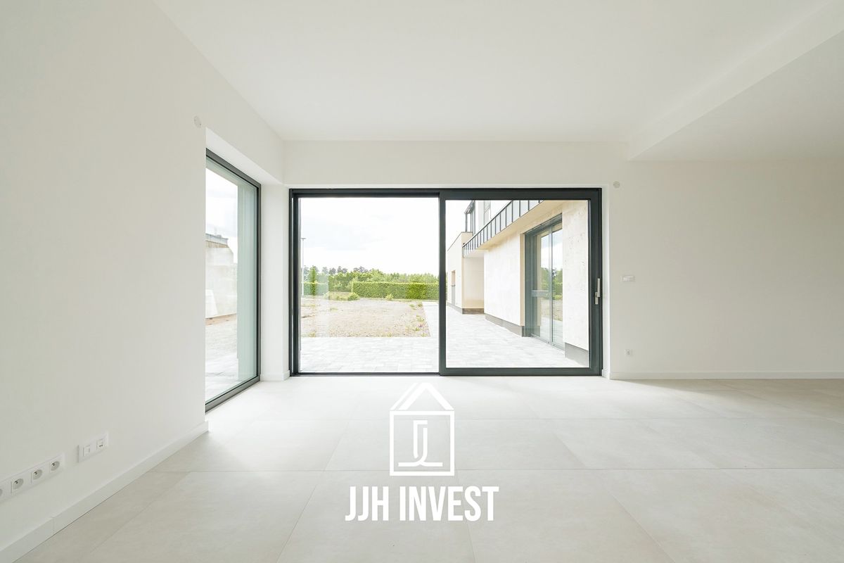 Prodej rodinného domu 254 m², pozemek 834 m² – fotografie 5