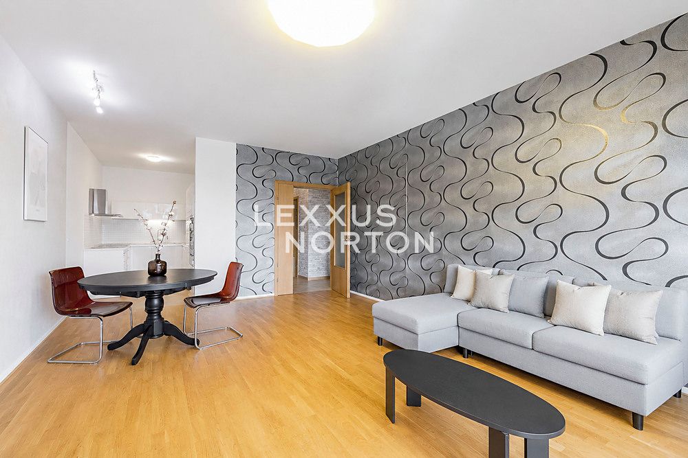 Pronájem bytu 2+kk 71 m² – fotografie 2