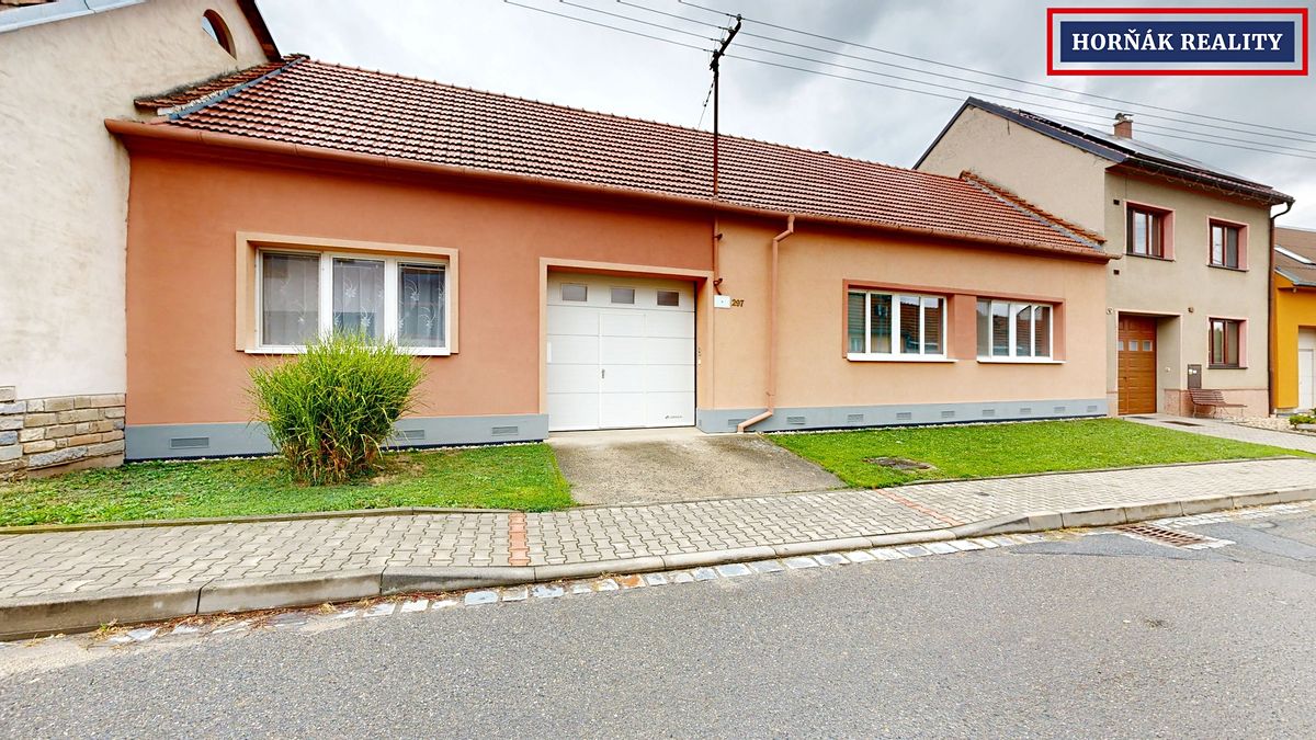 Prodej rodinného domu 195 m², pozemek 1242 m²