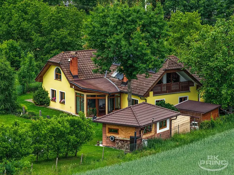 Prodej rodinného domu 220 m², pozemek 3222 m², Bavorov – náhled fotky 1