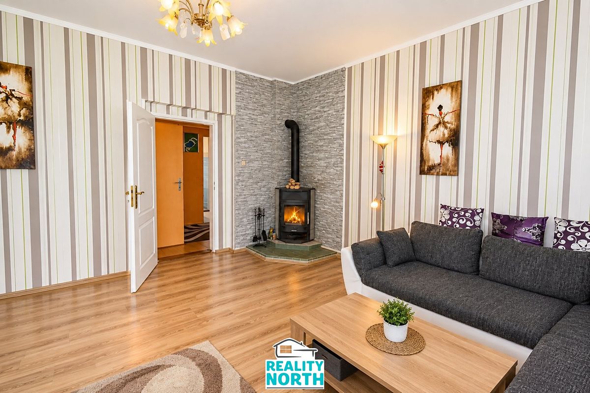 Prodej rodinného domu 450 m², pozemek 623 m² – fotografie 3