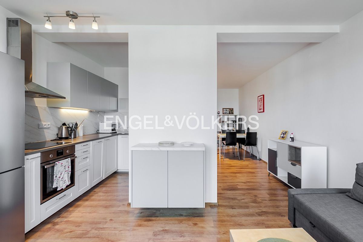 Pronájem bytu 2+kk 68 m² – fotografie 4