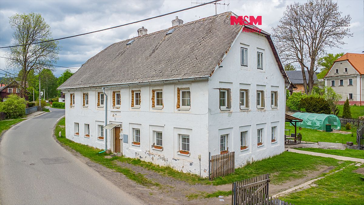 Prodej rodinného domu 250 m², pozemek 928 m²