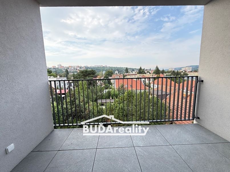 Pronájem bytu 2+kk 52 m² – fotografie 3