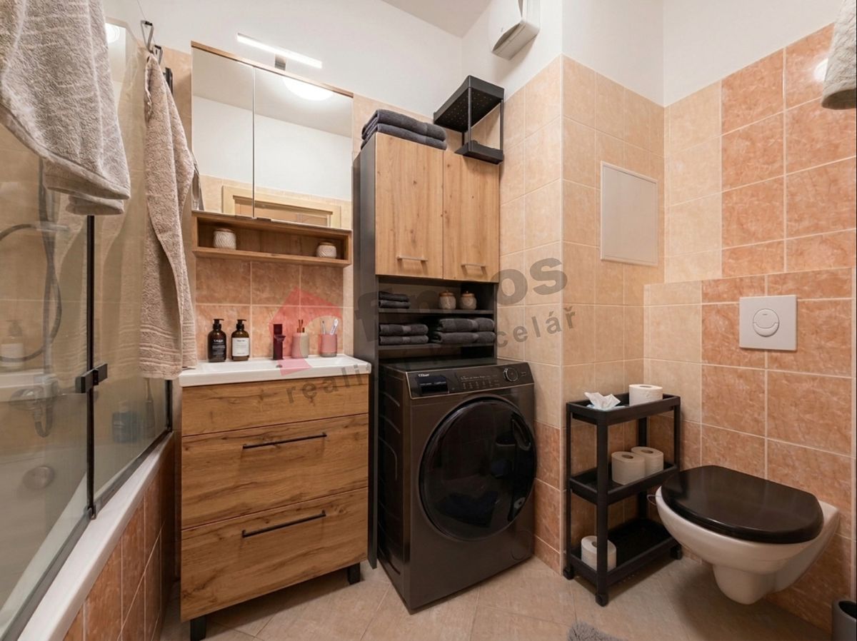 Pronájem bytu 2+kk 52 m² – fotografie 4