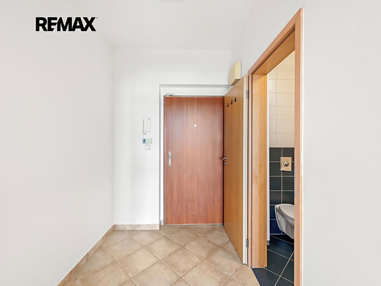 Prodej bytu 1+kk, 32 m² (9 z 19)