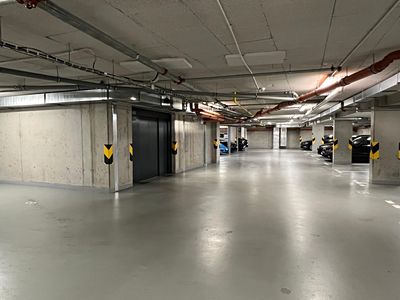 Pronájem garážového stání 16 m²
