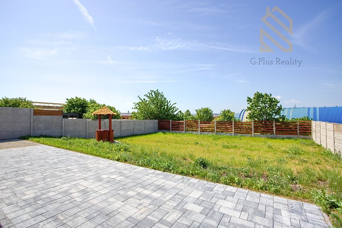 Prodej rodinného domu 116 m², pozemek 866 m² – fotografie 2