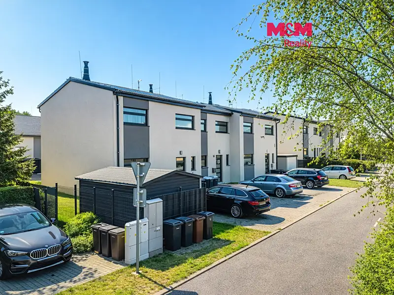 Prodej bytu 4+kk 93 m², Kostelec nad Černými lesy – náhled fotky 1