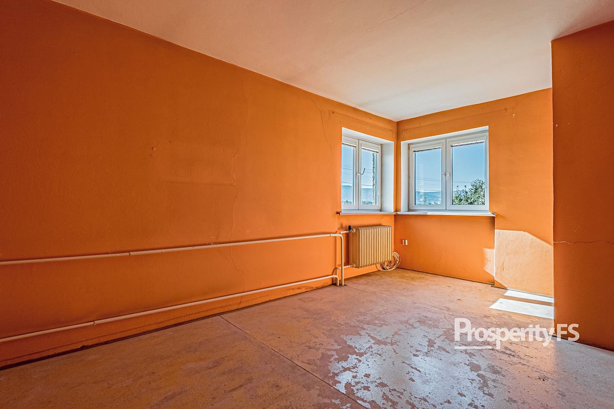 Prodej rodinného domu 180 m², pozemek 3422 m² – fotografie 5