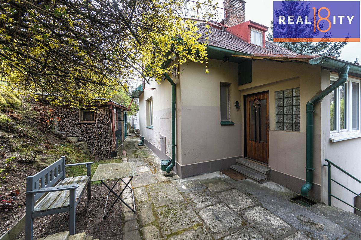 Prodej rodinného domu 264 m², pozemek 773 m² – fotografie 5