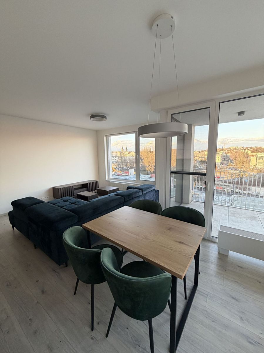 Pronájem bytu 2+kk 60 m² – fotografie 2