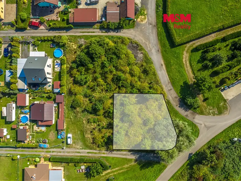 Prodej stavebního pozemku 589 m², Chbany – náhled fotky 1