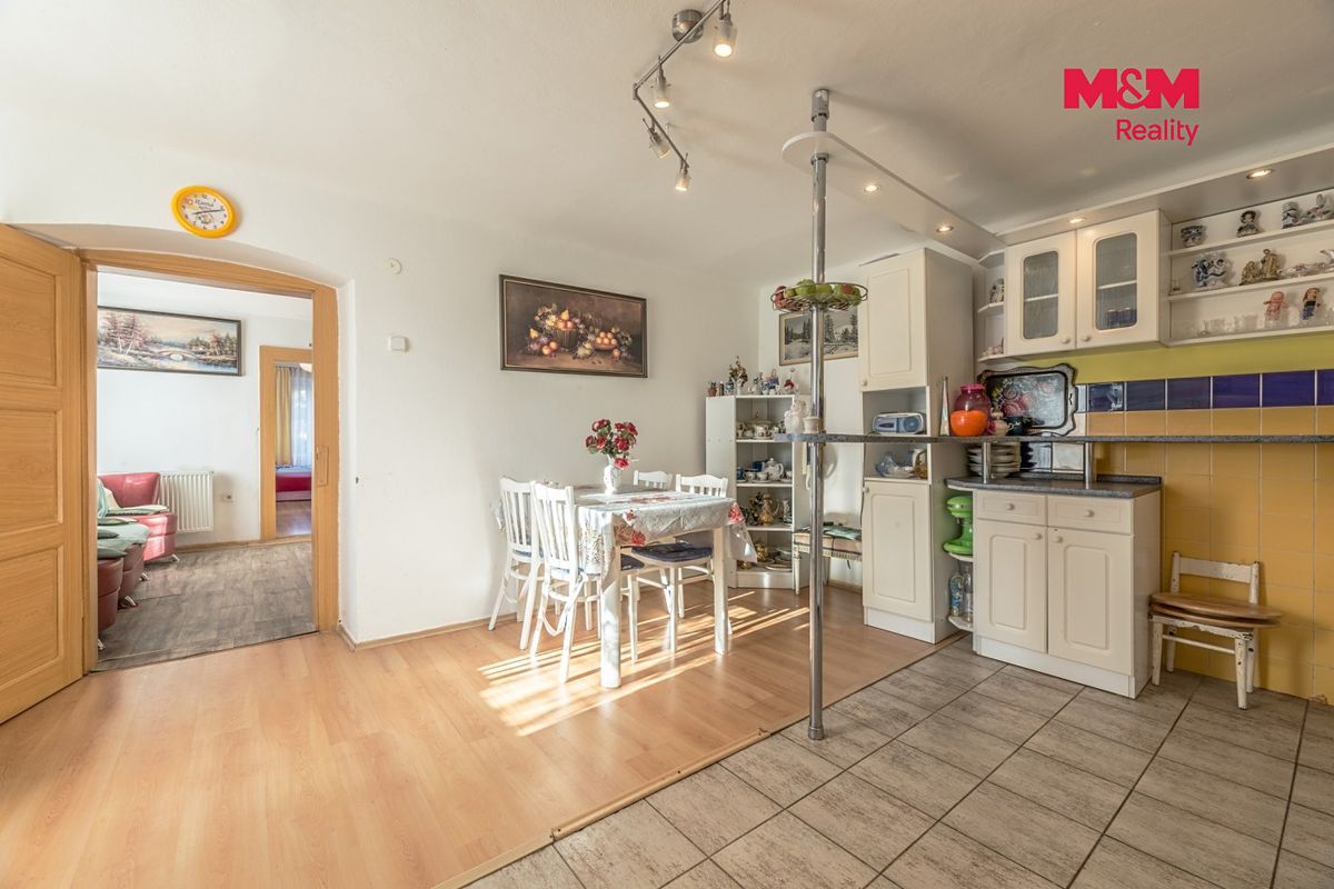 Prodej rodinného domu 160 m², pozemek 222 m² – fotografie 4