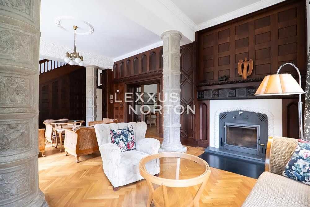 Prodej vily 382 m², pozemek 8500 m² – fotografie 4