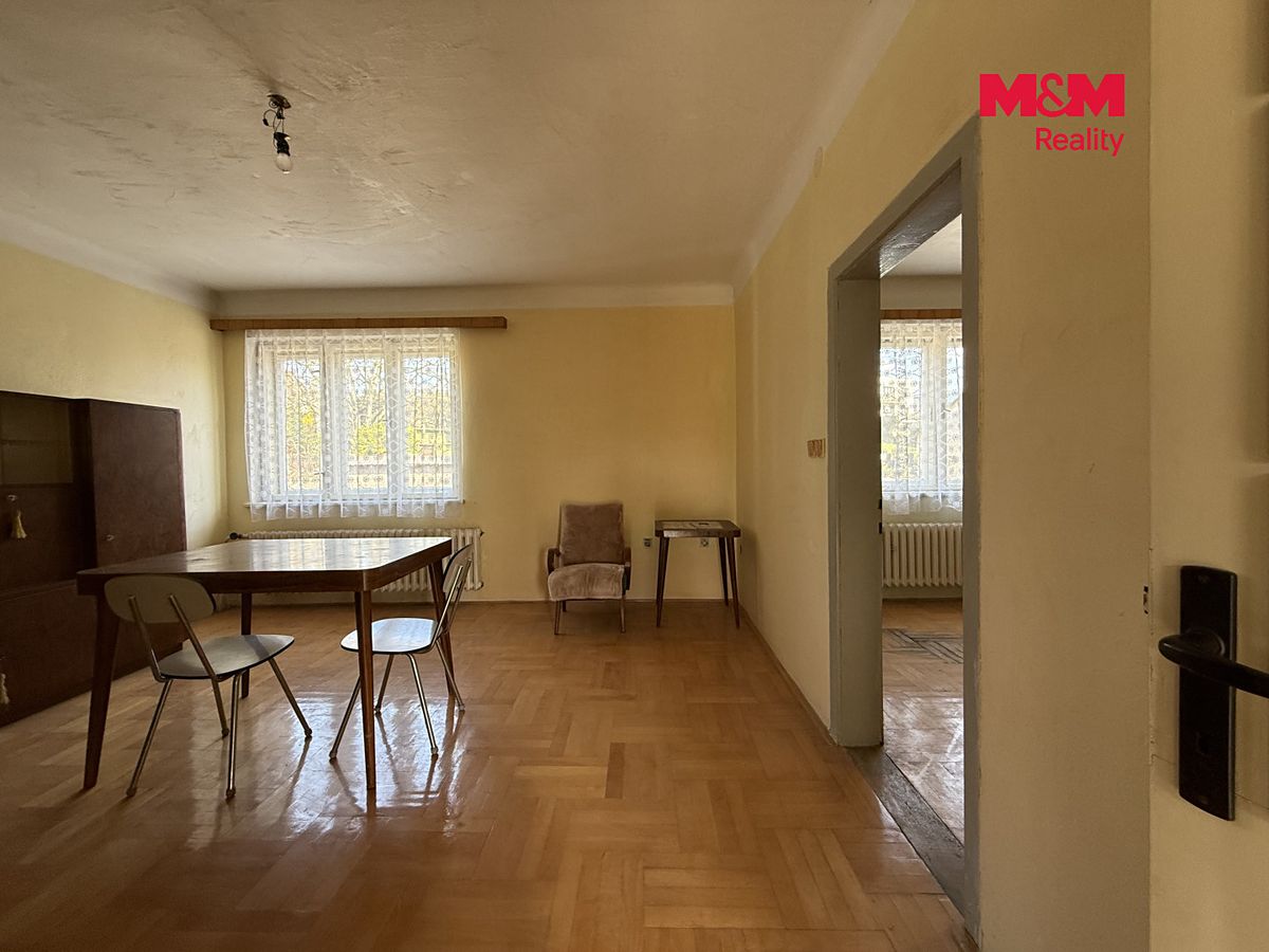 Prodej rodinného domu 160 m², pozemek 427 m² – fotografie 2