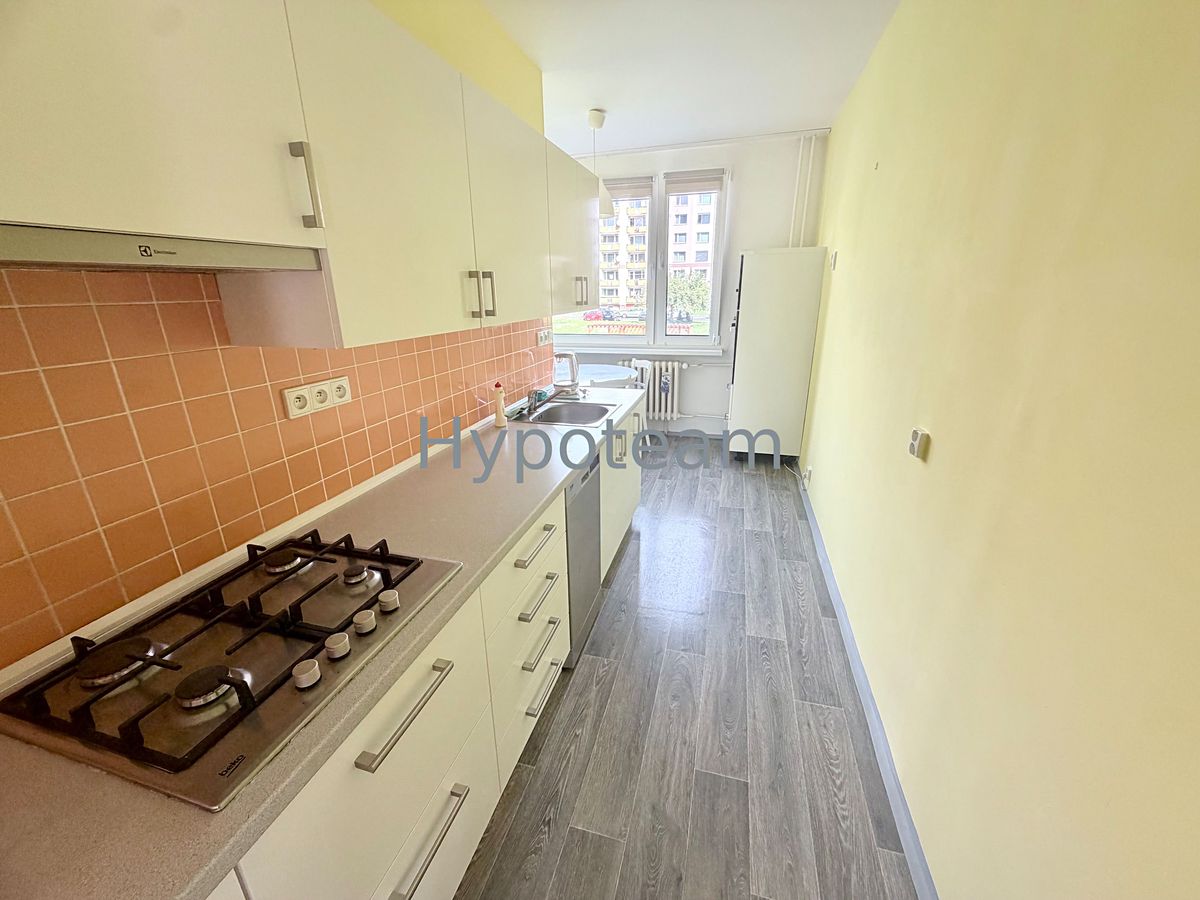 Pronájem bytu 2+1 64 m² – fotografie 3