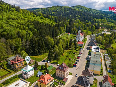 Prodej domu, 184 m² (2 z 23)