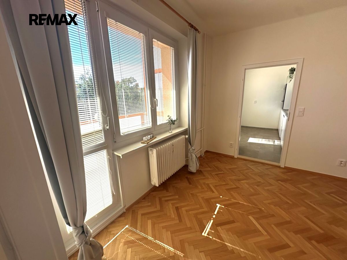 Pronájem bytu 3+1 61 m² – fotografie 4