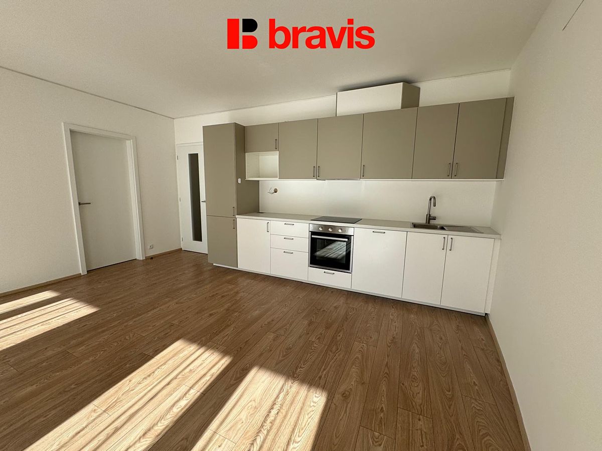 Pronájem bytu 2+kk 47 m² – fotografie 2