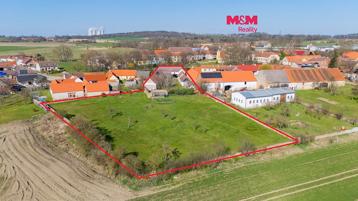 Prodej rodinného domu 195 m², pozemek 7046 m²