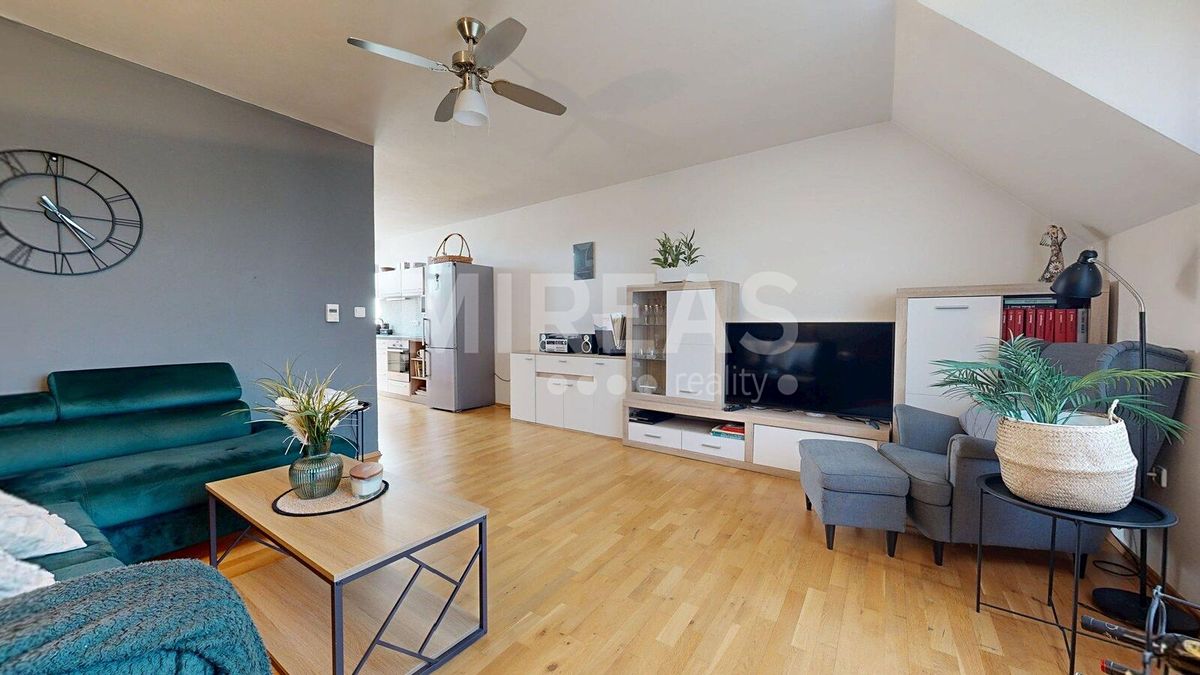 Prodej rodinného domu 128 m², pozemek 90 m² – fotografie 3