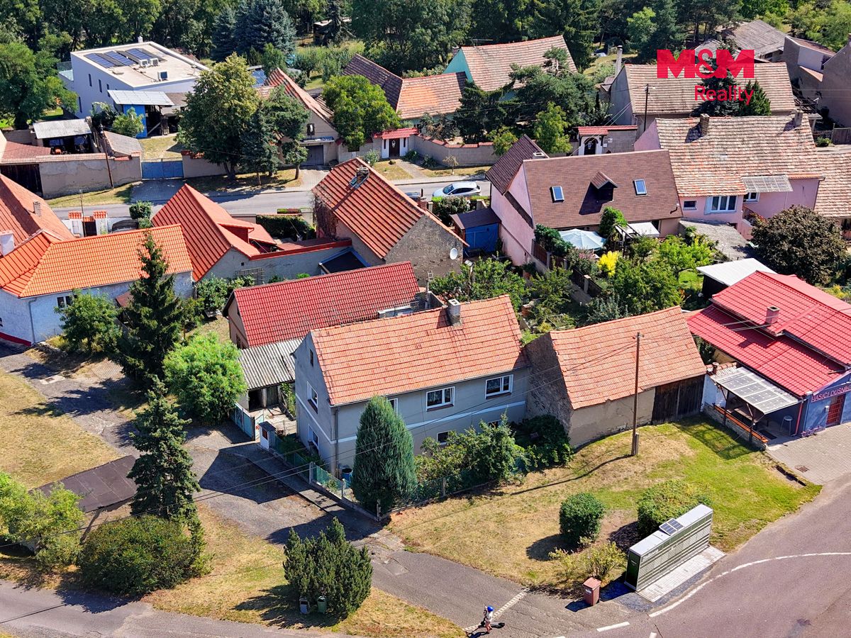 Prodej rodinného domu 130 m², pozemek 188 m² – fotografie 2